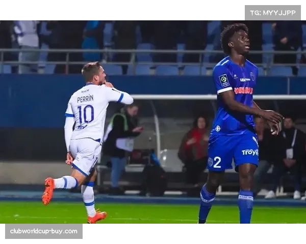 佩利西耶前场衔接专项训练加强,欧塞尔反击配合默契度逐步提升